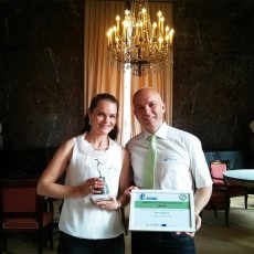 Glückliche Gewinner des europäischen Energiesparcup 2016, Nele Lübberstedt und Andreas Kamlott, CEO der kaneo GmbH green IT solutions