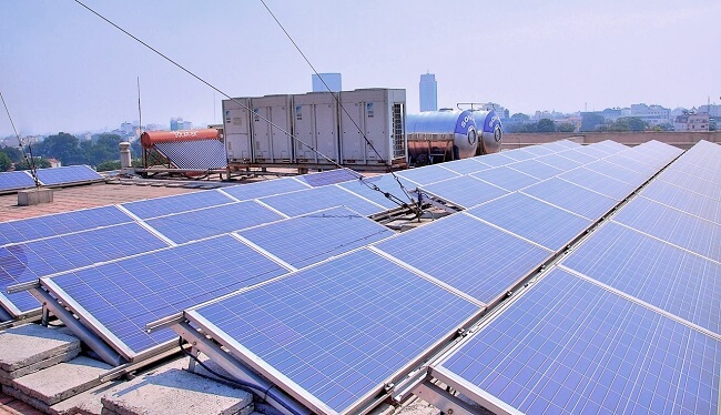 Solarpanels in Afrika finanzieren durch Crowdinvesting Finanzierungslösung von ecoligo
