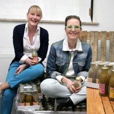 SMOOZUP Gründerinnen Nadine und Nicole Tippelt