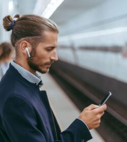 Wie gesundheitsschädlich ist das Tragen von Bluetooth In-Ear Kopfhörer?